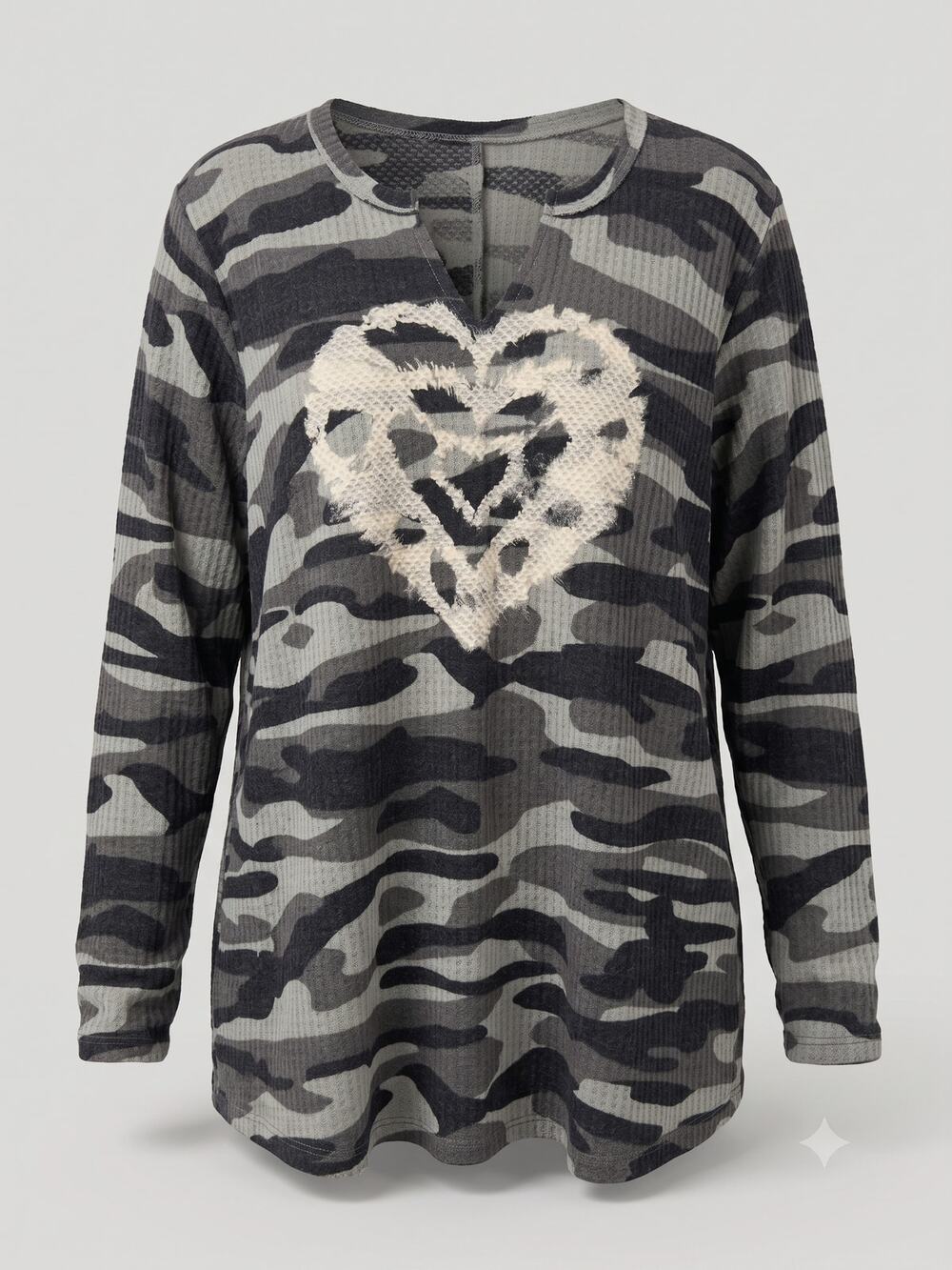Torrid Women's 3X Grunge Y2K Streetwear Camo‎ Heart Graphic Waffle Notched Top